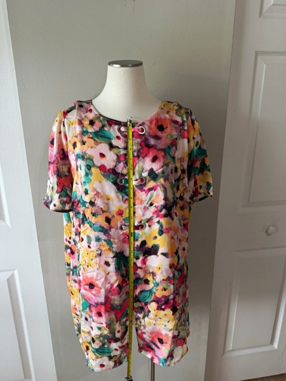 Slim Factor by Investments Women's Floral Shift shirt Crew Neck Grommet XL